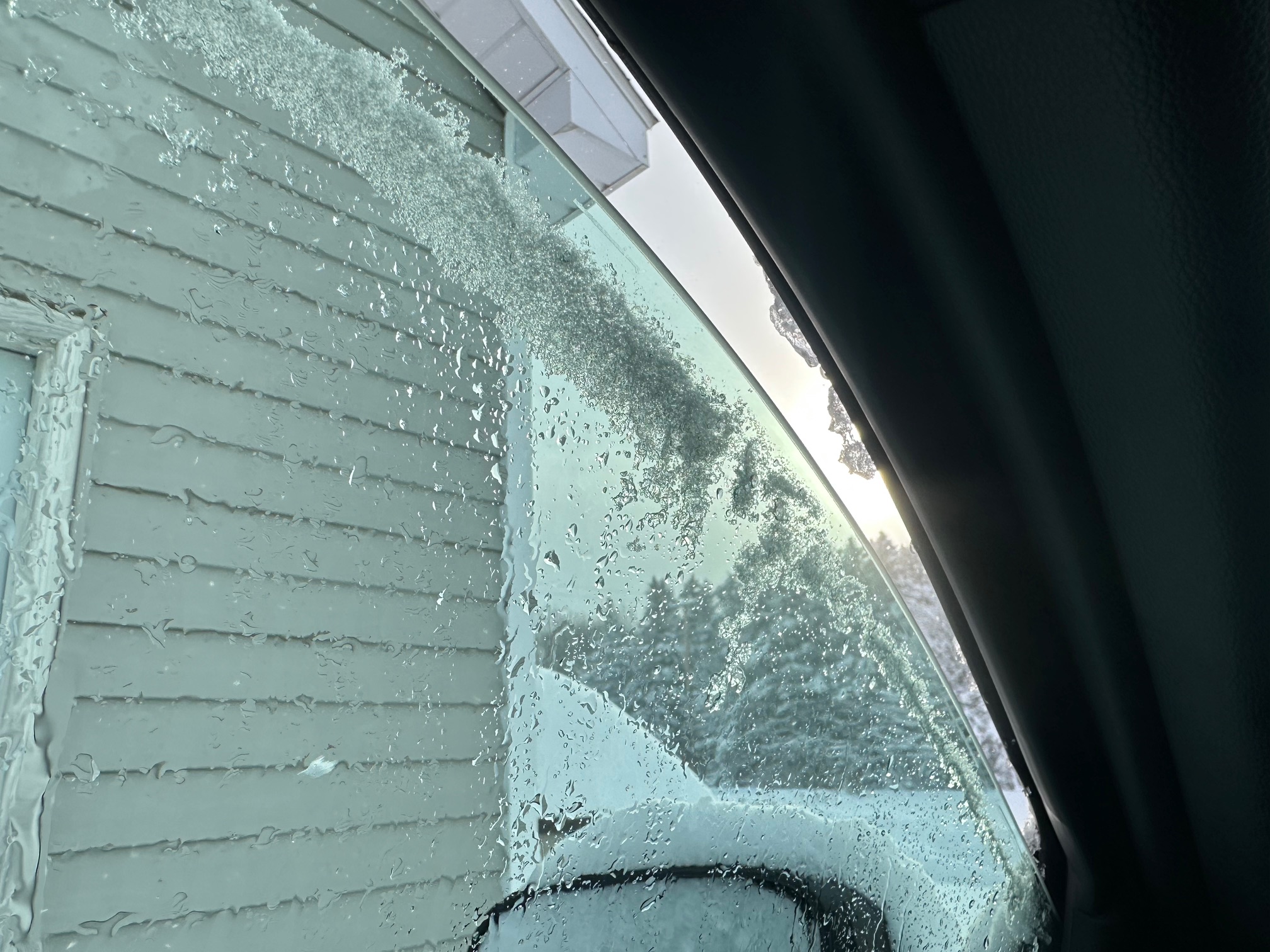 Car Window | Lou's Car Care Center, Inc.